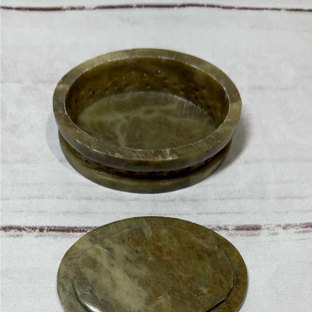 Vintage Handmade Oval Soapstone Decorative Stone Trinket Box Floral India - Picture 3 of 11